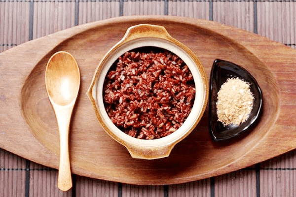 Áp dụng phương pháp giảm cân bằng gạo lứt muối mè giúp chị em nhanh chóng sở hữu vóc dáng thon gọn, cân đối